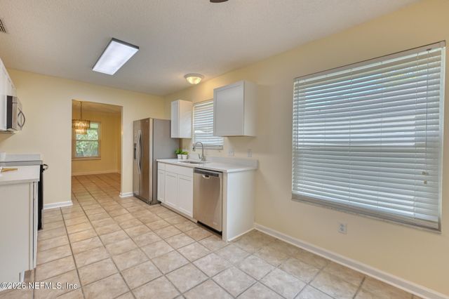 12421 GOOD NEIGHBOR Trail, Jacksonville, FL 32225