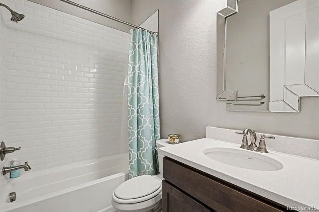 6421 Village Lane, Centennial, CO 80111