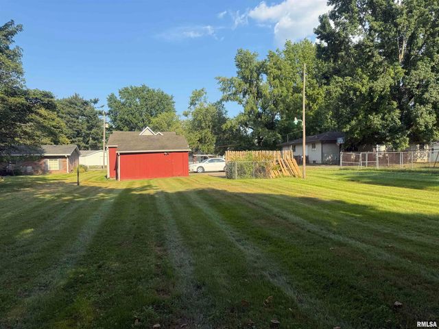 401 N 23RD Street, Herrin, IL 62948
