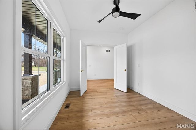 55 Lake Bend Drive, Winfield, MO 63389