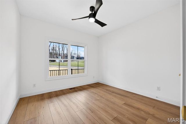 55 Lake Bend Drive, Winfield, MO 63389