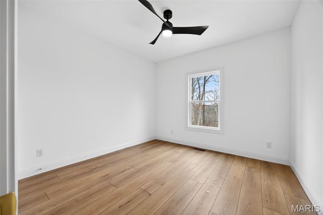 55 Lake Bend Drive, Winfield, MO 63389