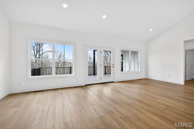 55 Lake Bend Drive, Winfield, MO 63389