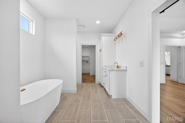 55 Lake Bend Drive, Winfield, MO 63389