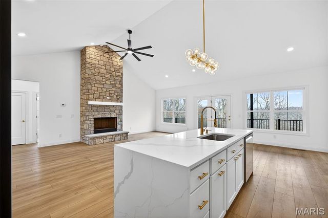 55 Lake Bend Drive, Winfield, MO 63389