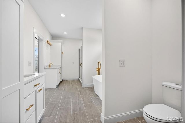 55 Lake Bend Drive, Winfield, MO 63389