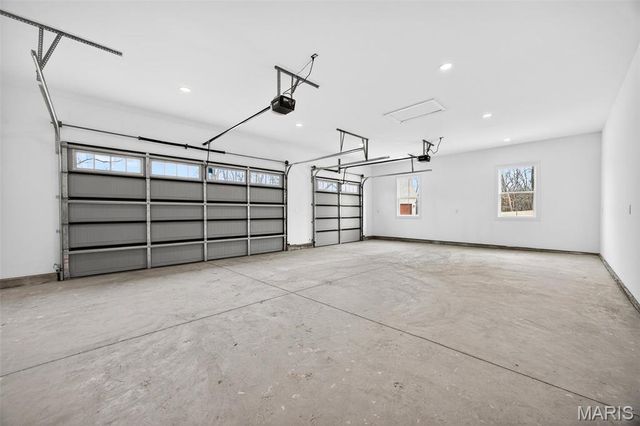 55 Lake Bend Drive, Winfield, MO 63389