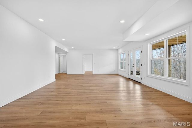 55 Lake Bend Drive, Winfield, MO 63389