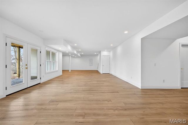 55 Lake Bend Drive, Winfield, MO 63389