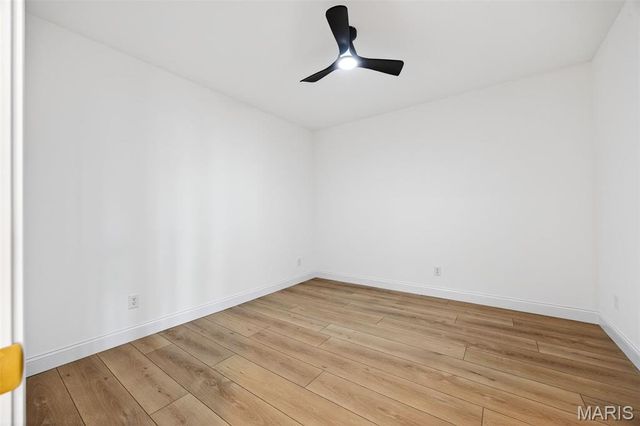 55 Lake Bend Drive, Winfield, MO 63389