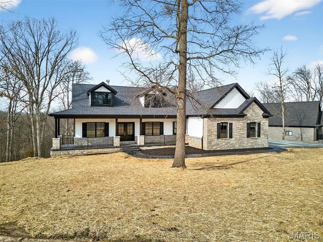 55 Lake Bend Drive, Winfield, MO 63389