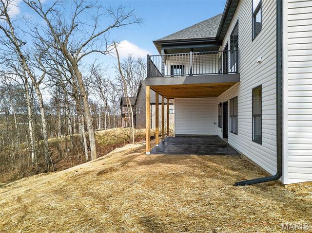 55 Lake Bend Drive, Winfield, MO 63389