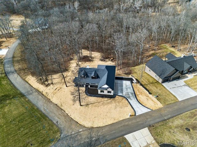 55 Lake Bend Drive, Winfield, MO 63389