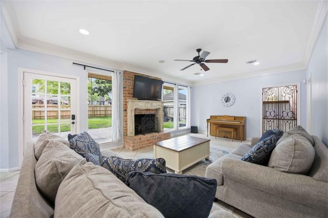 2907 Forest Garden Drive, Houston, TX 77345