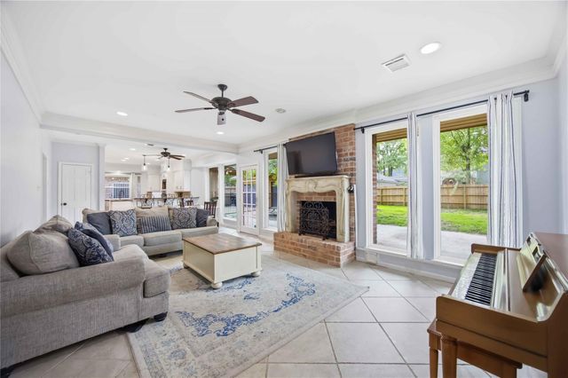 2907 Forest Garden Drive, Houston, TX 77345