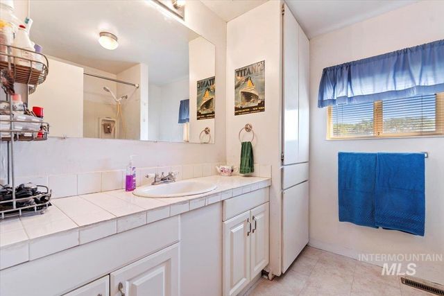 23577 Upper Pleasant Ridge Road, Wilder, ID 83676
