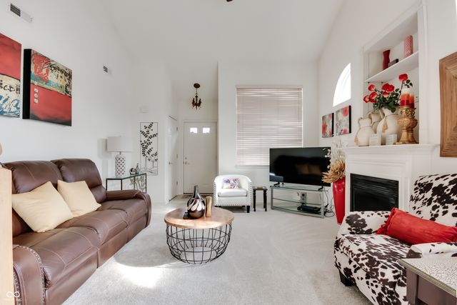 8532 Enclave Boulevard, Fishers, IN 46038