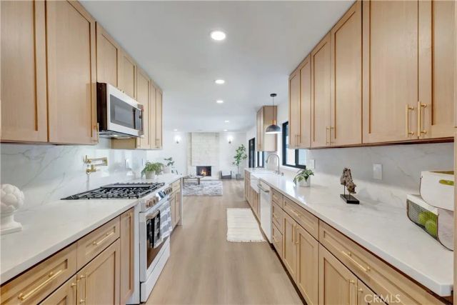 17392 Lido, Huntington Beach, CA 92647