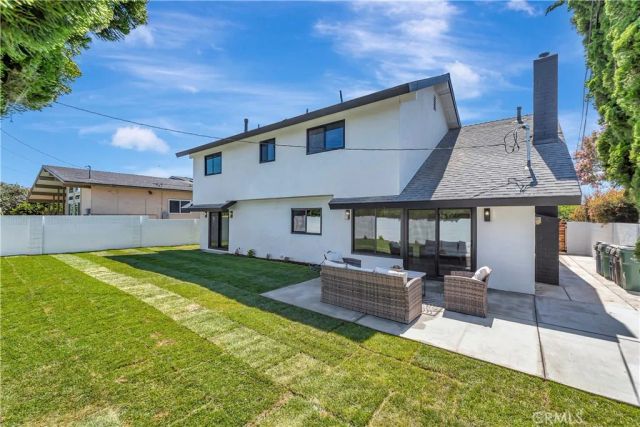 17392 Lido, Huntington Beach, CA 92647
