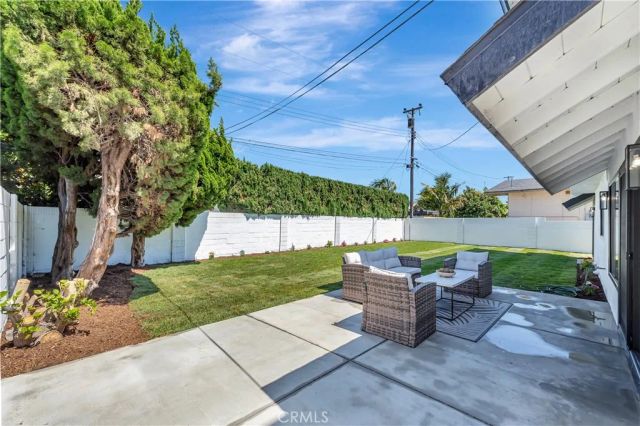 17392 Lido, Huntington Beach, CA 92647