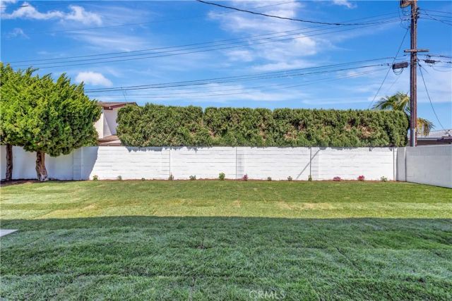 17392 Lido, Huntington Beach, CA 92647