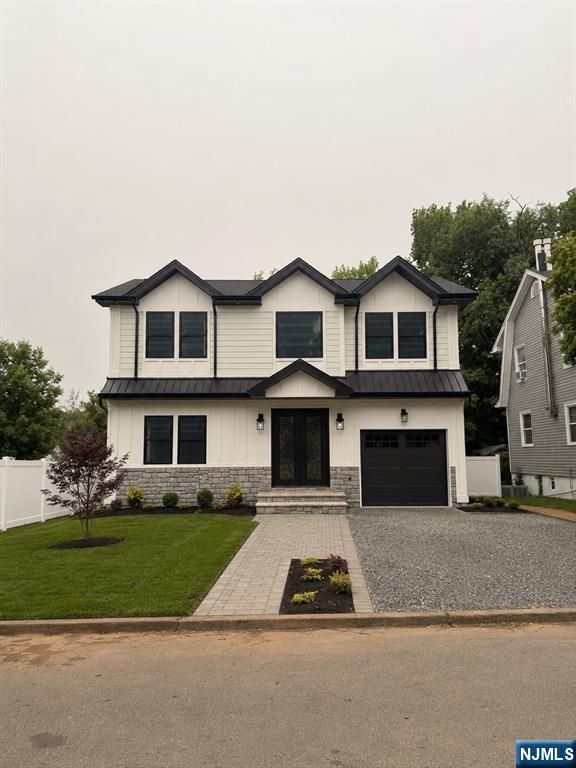 49 N Glenwood Drive, Bergenfield, NJ 07621