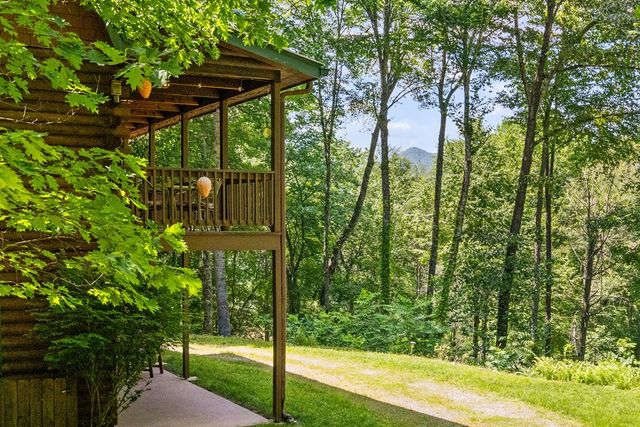 163 Winchester Cove Lane, Hayesville, NC 28904