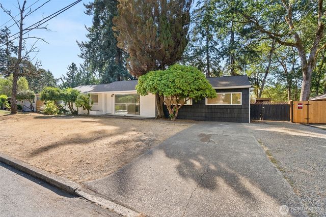 8518 Mount Tacoma Drive SW, Lakewood, WA 98498