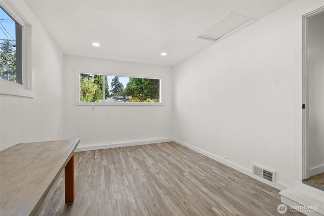 8518 Mount Tacoma Drive SW, Lakewood, WA 98498