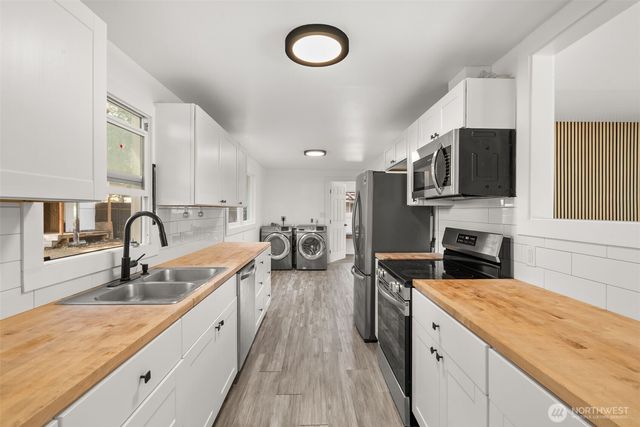 8518 Mount Tacoma Drive SW, Lakewood, WA 98498