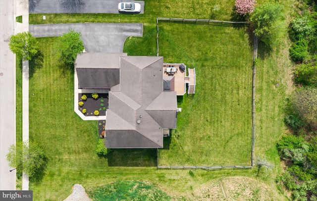 33 WATERTON DR, Bear, DE 19701