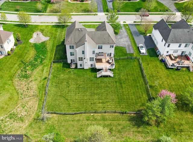 33 WATERTON DR, Bear, DE 19701