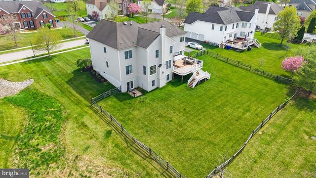 33 WATERTON DR, Bear, DE 19701