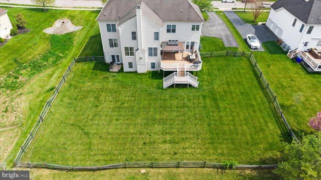 33 WATERTON DR, Bear, DE 19701