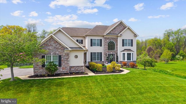 33 WATERTON DR, Bear, DE 19701