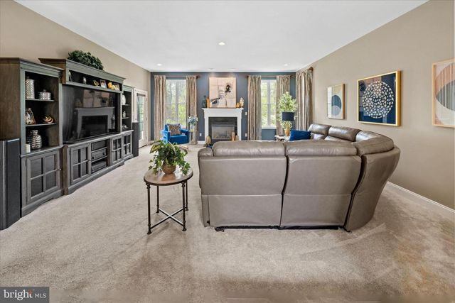 33 WATERTON DR, Bear, DE 19701