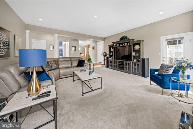 33 WATERTON DR, Bear, DE 19701