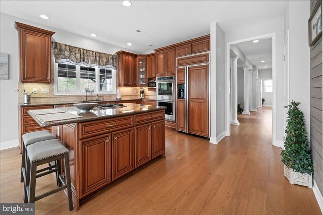 33 WATERTON DR, Bear, DE 19701