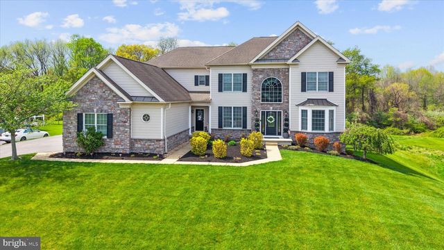 33 WATERTON DR, Bear, DE 19701