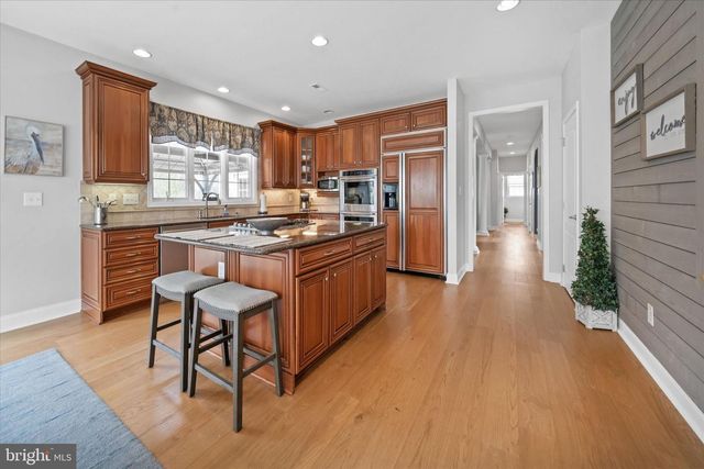 33 WATERTON DR, Bear, DE 19701