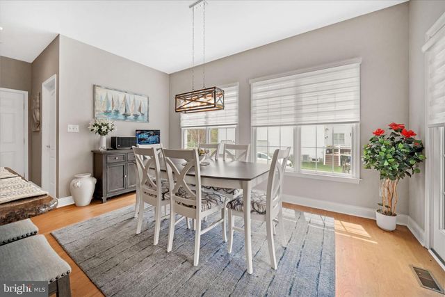 33 WATERTON DR, Bear, DE 19701