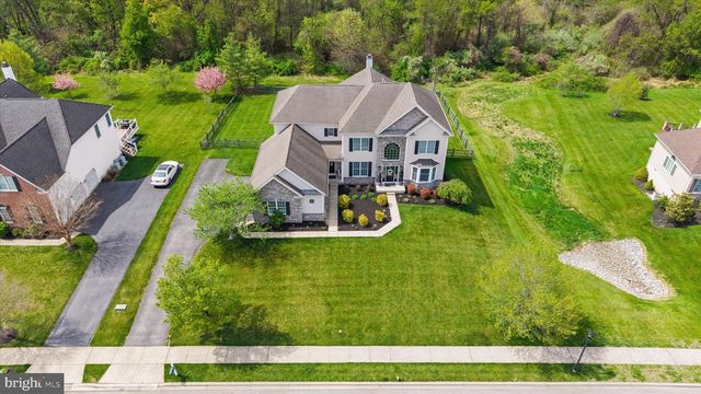 33 WATERTON DR, Bear, DE 19701