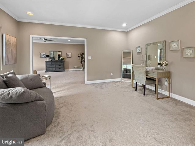 33 WATERTON DR, Bear, DE 19701