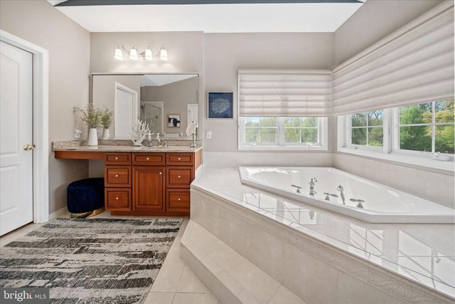 33 WATERTON DR, Bear, DE 19701