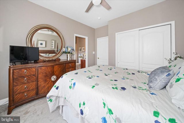 33 WATERTON DR, Bear, DE 19701