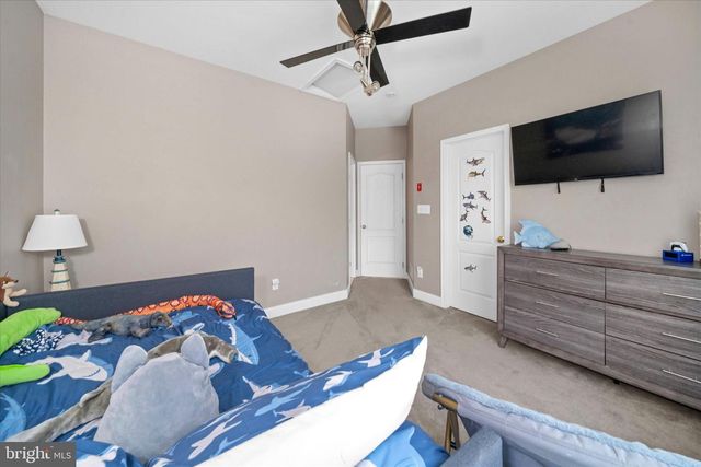 33 WATERTON DR, Bear, DE 19701