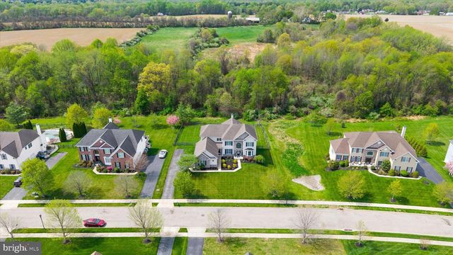 33 WATERTON DR, Bear, DE 19701