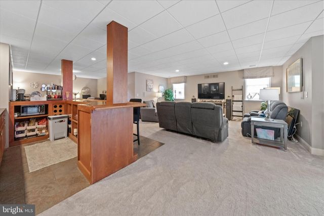 33 WATERTON DR, Bear, DE 19701