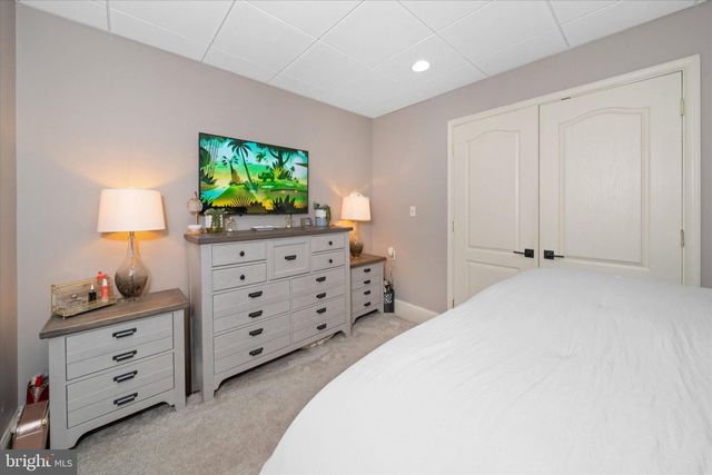 33 WATERTON DR, Bear, DE 19701