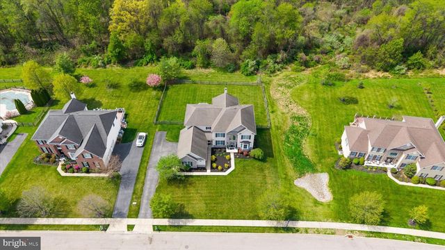 33 WATERTON DR, Bear, DE 19701